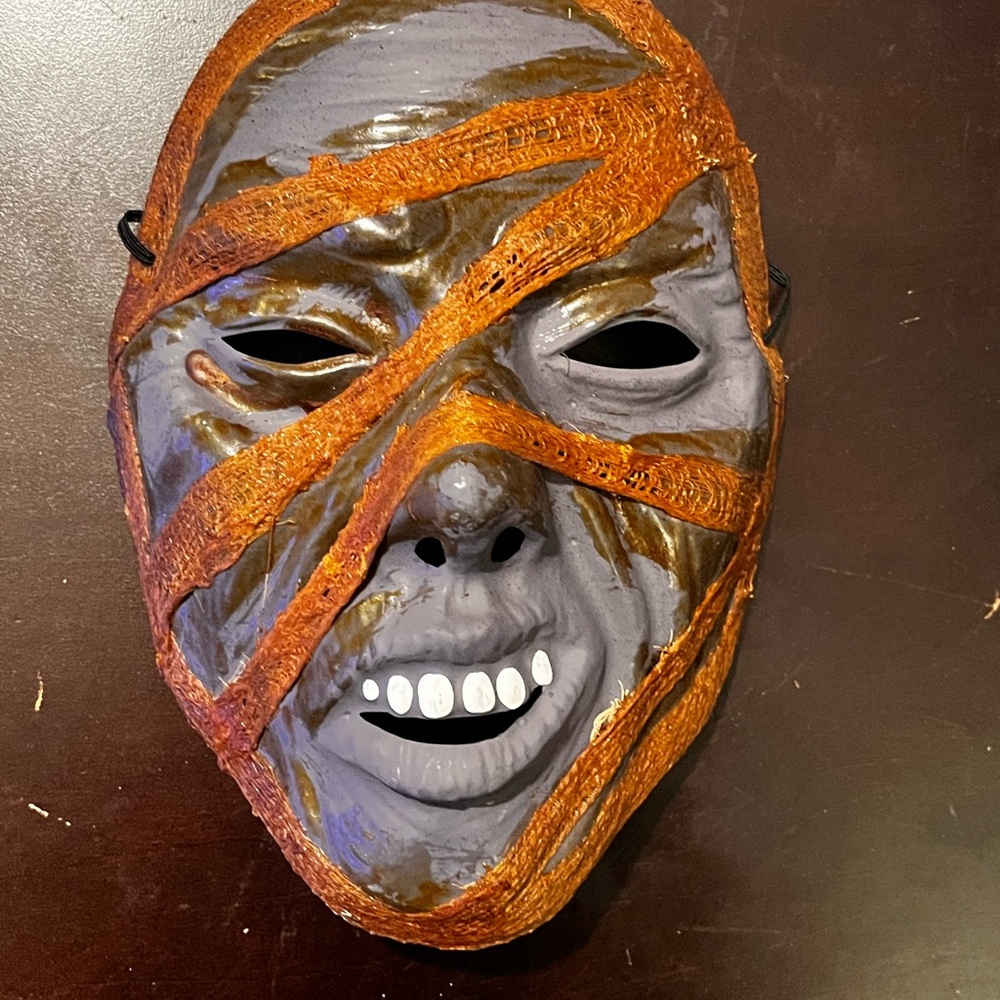 Vintage 1989 The Great Coverup Plastic Mummy Halloween Mask